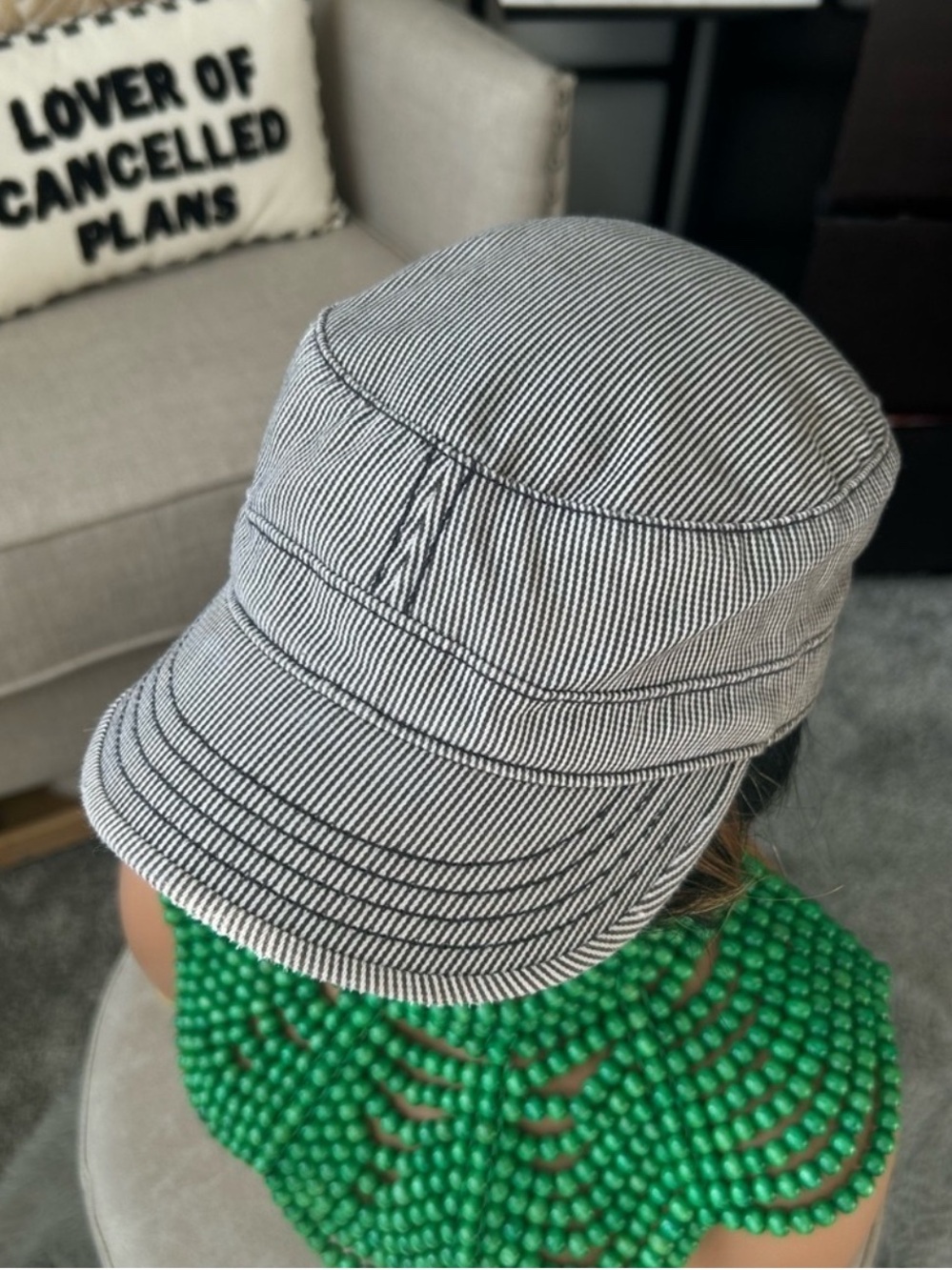 🌸NEW Hollister Gray Pinstripe Military-Style Cap with Maroon Seagull Logo - Picture 6 of 7